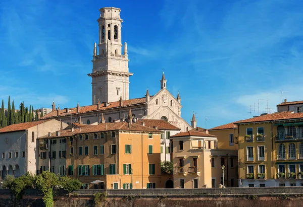 Kathedraal van Verona - Veneto-Italië — Stockfoto