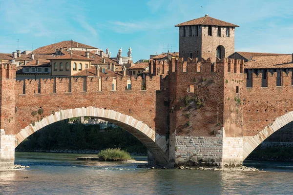 Verona Italia - Puente Scaligero de Castelvecchio —  Fotos de Stock