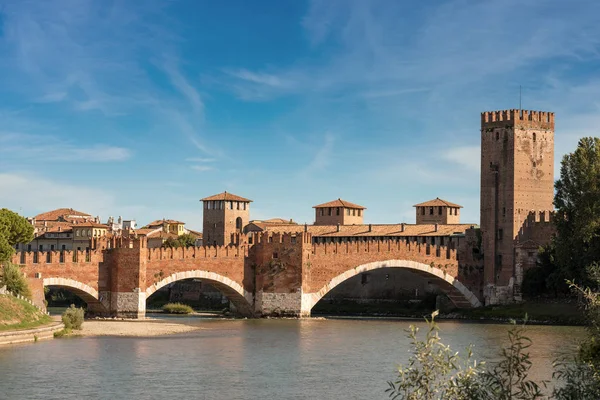 Verona Italia - Puente Scaligero de Castelvecchio —  Fotos de Stock