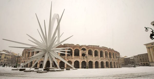Arena di Verona con la nieve - Veneto Italia — Foto de Stock