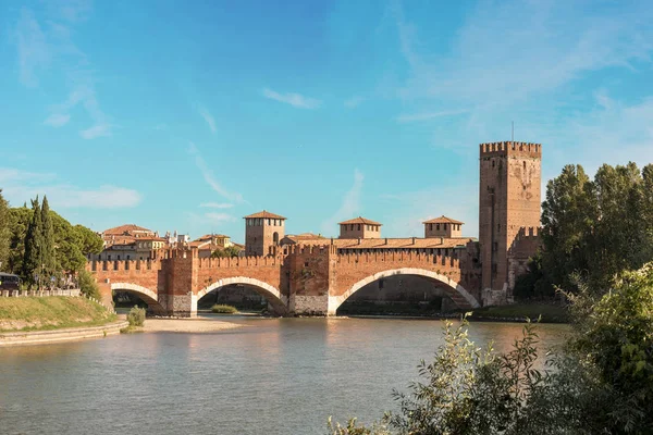 Verona Italia - Puente Scaligero de Castelvecchio —  Fotos de Stock