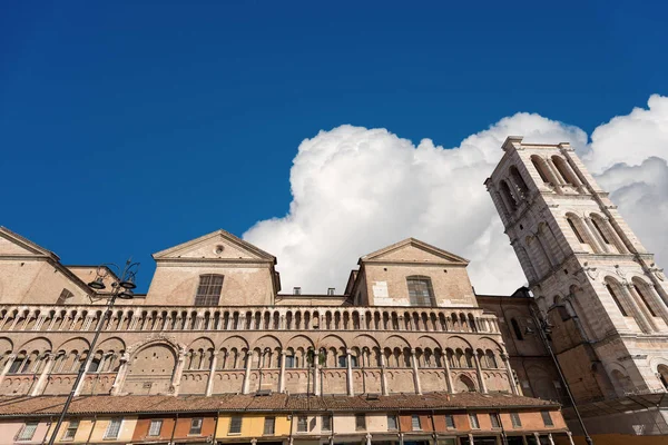 Ferrara italien - kathedrale von san giorgio — Stockfoto