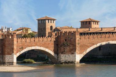 Verona İtalya - Castelvecchio'yu Scaligero Köprüsü