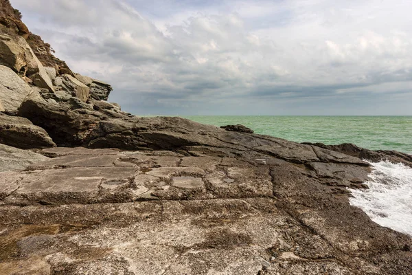 Cliffs in the Gulf of La Spezia - Punta Bianca Italy — Stock Photo, Image