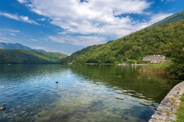 Meer van Levico Terme - Trentino Italië — Stockfoto