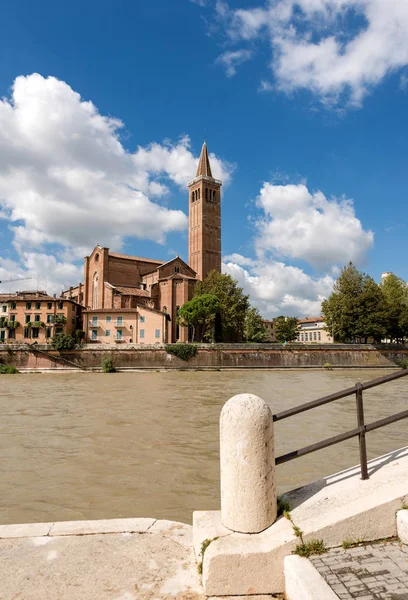 Verona, Olaszország - templom, a Santa Anastasia — Stock Fotó