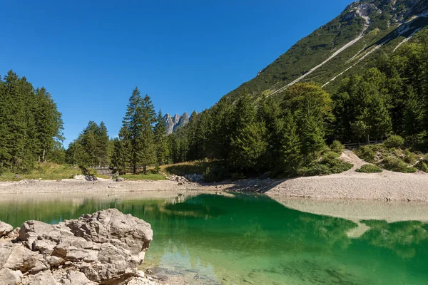 Lago del Predil - Tarvisio Friuli Italia — kuvapankkivalokuva