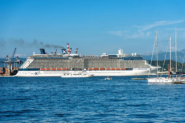 Celebrity X Cruises Reflection Ship - Haven van La Spezia Italië — Stockfoto
