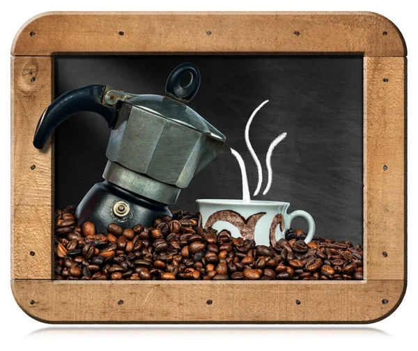 Italiaans koffiezetapparaat met kopje en gebrande koffiebonen — Stockfoto
