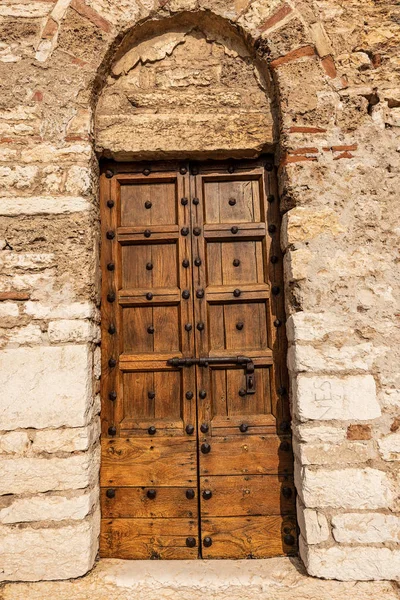 サンジョルジョ ヴァルポリチェッラ教会の教区教会の古代のドアやロマネスク様式のIngannapoltron Vii Xi世紀 ヴェローナ州 ヴェネト州 イタリア ヨーロッパ — ストック写真