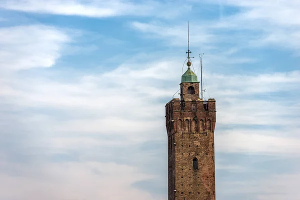 Torre Degli Asinelli 意大利埃米利亚 罗马纳波洛尼亚市的两座塔中的一座 金牛座1109 1119 20米高 — 图库照片