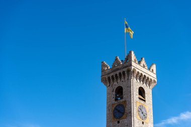 Torre Civica, Ortaçağ saat kulesi Piazza del Duomo (Katedral Meydanı), Trento şehir merkezi, Trentino-Alto Adige, İtalya, Avrupa