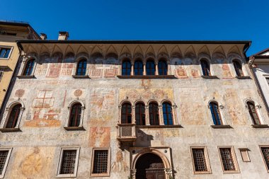 Trento, Palazzo Geremia. Rönesans tarzı antik saray (Xv-Xvi yüzyıl) ve Geremia ailesinin freskleri. Trentino Alto Adige, İtalya, Avrupa