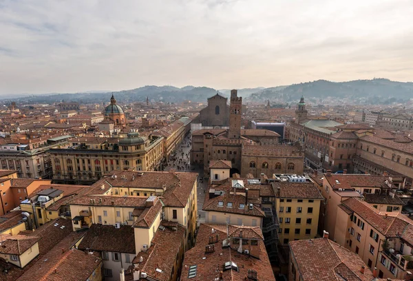 Cityscape Bolonha Com Basílica San Petronio Palácio Enzo Com Torre — Fotografia de Stock