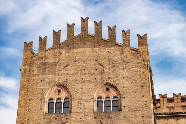 中世纪恩佐宫 国王恩佐宫 1245年 位于意大利埃米莉亚 罗马纳 波洛尼亚市中心的Nettuno广场 — 图库照片