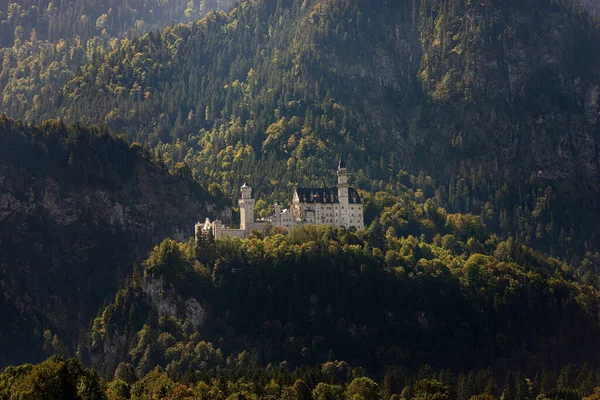 著名的新斯旺斯顿城堡 New Swanstone Castle Schloss Neuschwanstein Xix Century 德国巴伐利亚阿尔卑斯山的地标 欧洲最受欢迎的城堡之一 — 图库照片