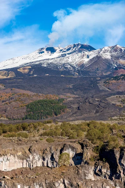 Vulkaan Etna Met Rook Sneeuw Winter Catania Eiland Sicilië Italië — Stockfoto