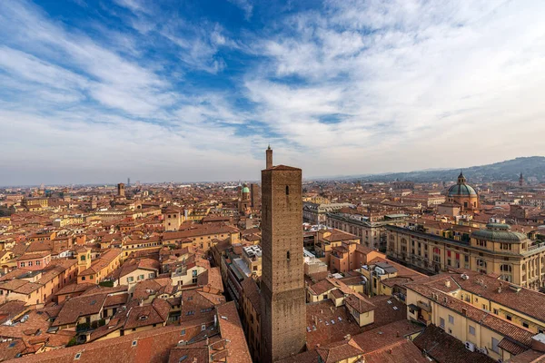 Bologna Cidade Com Azzoguidi Garisenda Asinelli Torre Basílica Santi Bartolomeo — Fotografia de Stock