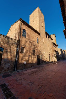 CERTALDO, TUSCANY, ITALY, 7 Ocak 2017: Casa Bocccaccio Müzesi, ünlü şair Giovanni Boccaccio 'nun yaşadığı ev. Ortaçağ Certaldo, Toskana, İtalya, Avrupa Kasabası