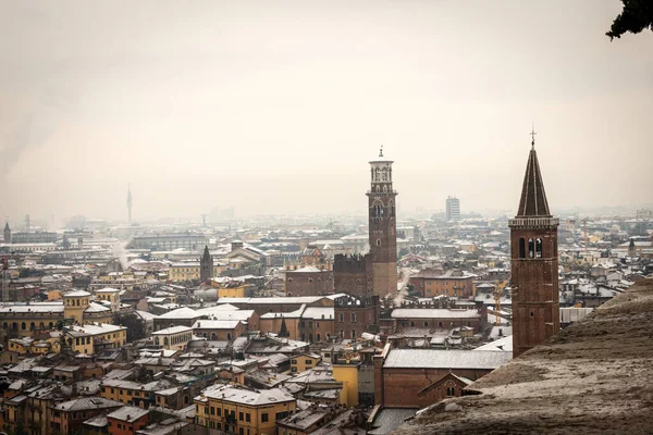 Vista Aérea Centro Verona Inverno Com Neve Igreja Santa Anastácia — Fotografia de Stock