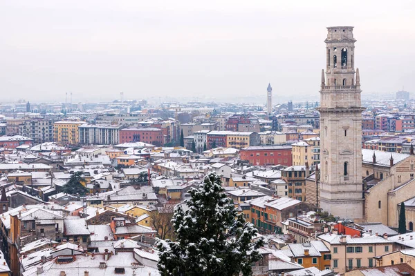 Vista Aérea Centro Verona Inverno Com Neve Catedral Verona Igreja — Fotografia de Stock