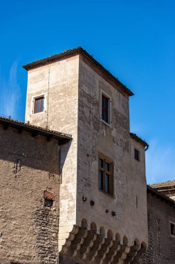 Trento şehrinin Ortaçağ Kalesi (Castello del Buonconsiglio veya Castelvecchio, XIII-XVIII yüzyıl), Trentino Alto Adige, İtalya, Avrupa