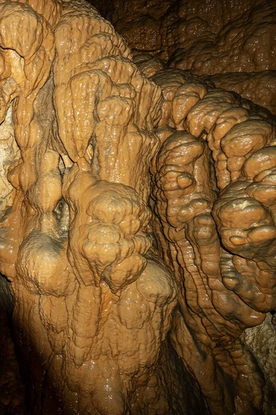 Gros Plan Une Grotte Montagne Avec Stalactites Stalagmites Toscane Italie — Photo