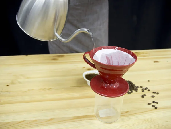 A Üvegszűrő kávé elkészítése — Stock Fotó