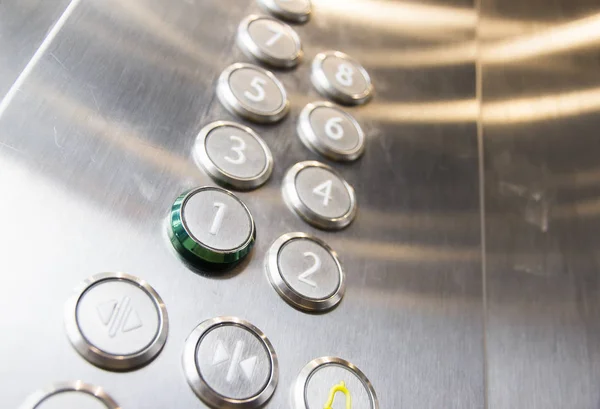 エレベーターのボタンのクローズ アップ — ストック写真