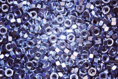 Birçok metal halka fındık