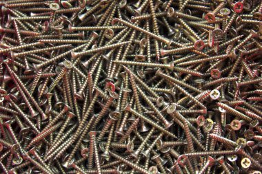 Vida kendi kendine dokunarak üzerinden bağlantı elemanları