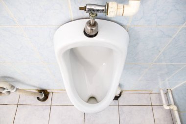 pisuara umumi tuvalet