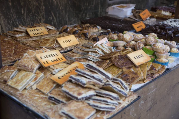 Pastelería en el mercado — Foto de Stock