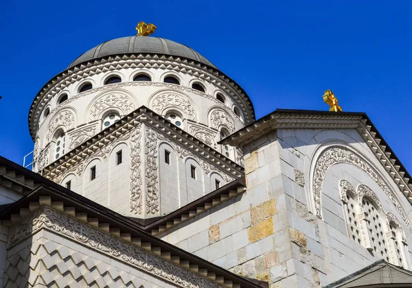 Karadağ 'ın Podgorica kentinde İsa' nın Dirilişi Katedrali — Stok fotoğraf