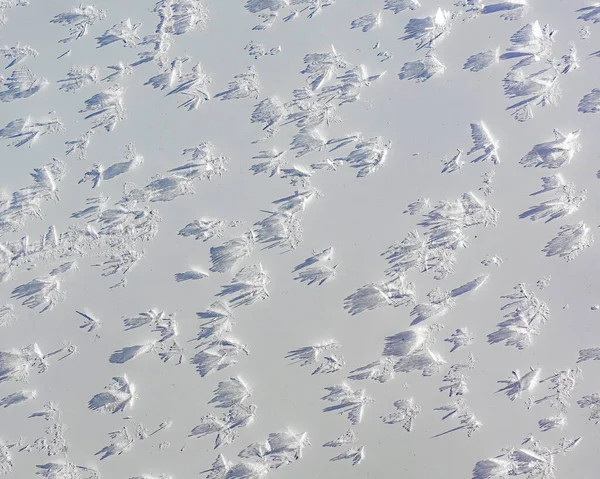 Schneekristalle Einer Weißen Wand Die Vom Schnee Erleuchtet Wird Kristalle — Stockfoto