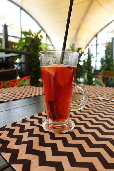 Jus Fruits Rouges Dans Verre Transparent Avec Une Paille — Photo