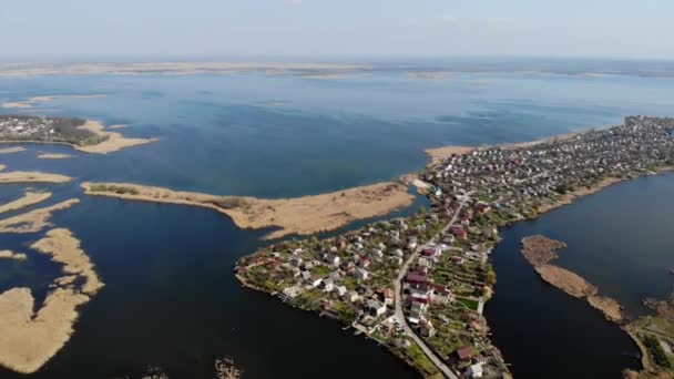 Ufuk Çizgisinde Köy Sokaklar Yollar Adalar Nehir Deltası Kuşbakışı Görülüyor — Stok video