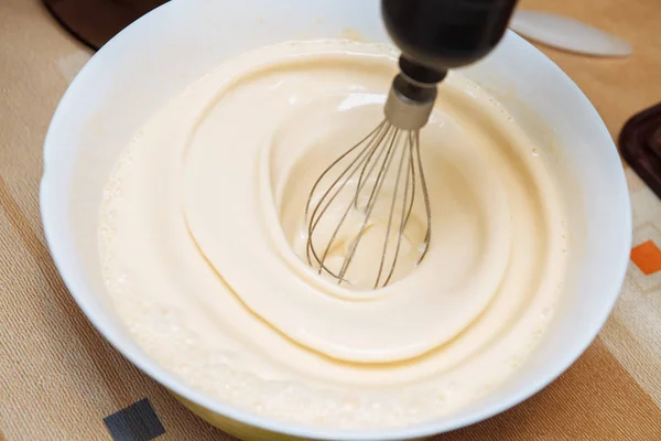 Yemek krem, hamur, çırpma teli, blender Mikser, çırpma teli, aşçı, delicio