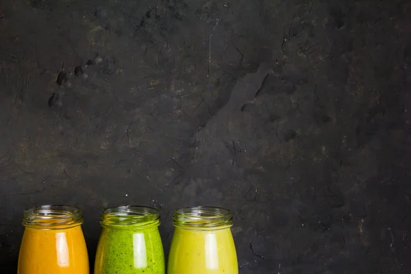 Gesunde bunte Obst-Smoothie-Set — Stockfoto