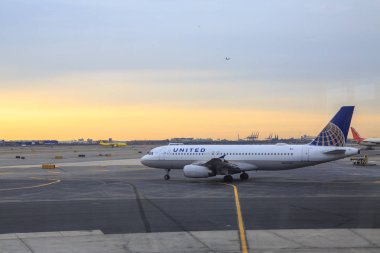 (Esenboğa e-sinav merkezi) insanlara Esenboğa sonra e-yds (elektronik Yabancı Dil Sınavı) Ankara, Türkiye'de elektronik sınav merkezi