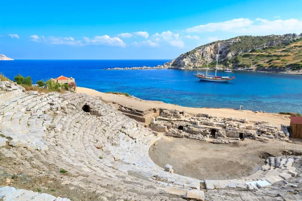 Amphitheater of ancient greek city knidos in Datca, Turkey — Stock Photo, Image