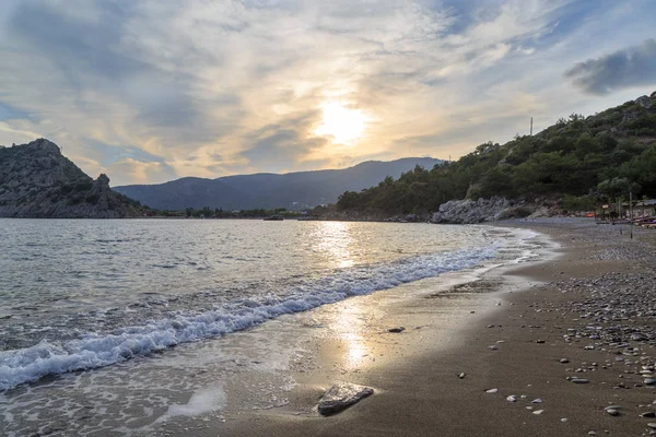 Playa de Kizilcabuk al atardecer en Datca, Turquía —  Fotos de Stock