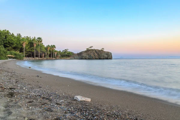 Playa Kizilca buk al atardecer con colores pastel en Datca —  Fotos de Stock