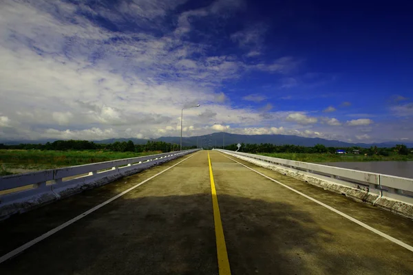 Pont de montagne en Thaïlande — Photo