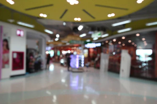 Light blur of shopping malls and retail stores for the backgroun — Stock Photo, Image