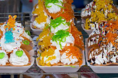 Köpük kutusunda, Tayland tatlısı kek