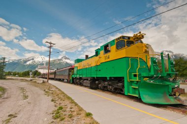Tren gezisi için beyaz geçiş