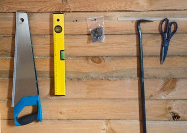 Çam ormanı ahşap arka plan üzerinde oluşturmak için Araçlar