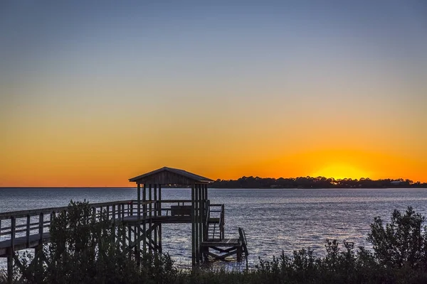 Orkaan schade aan een pier in Cedar Key, Florida — Stockfoto