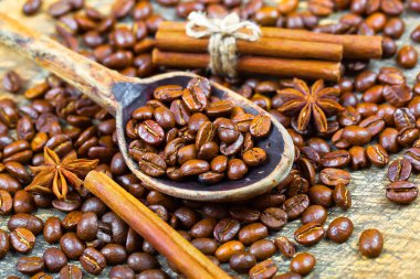 Eski arka plan üzerinde siyah kahve